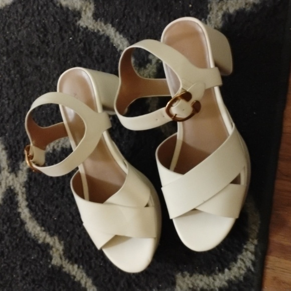 Aersoles platform new shoes size 6 medium - Picture 2 of 3